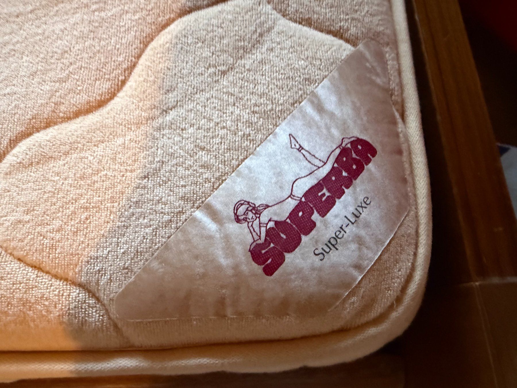 Betten: LIT  ÉLECTRIQUE  EUROSLEEP  SWISS  TECH – Gebraucht aus Apples von Gasscret 5