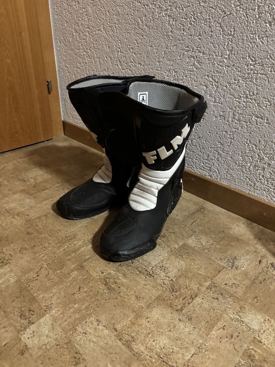 FLM Scarpe da uomo: FLM Motorrad Stiefel gr. 42 – Usato da Wünnewil venduto da Lyman444 2