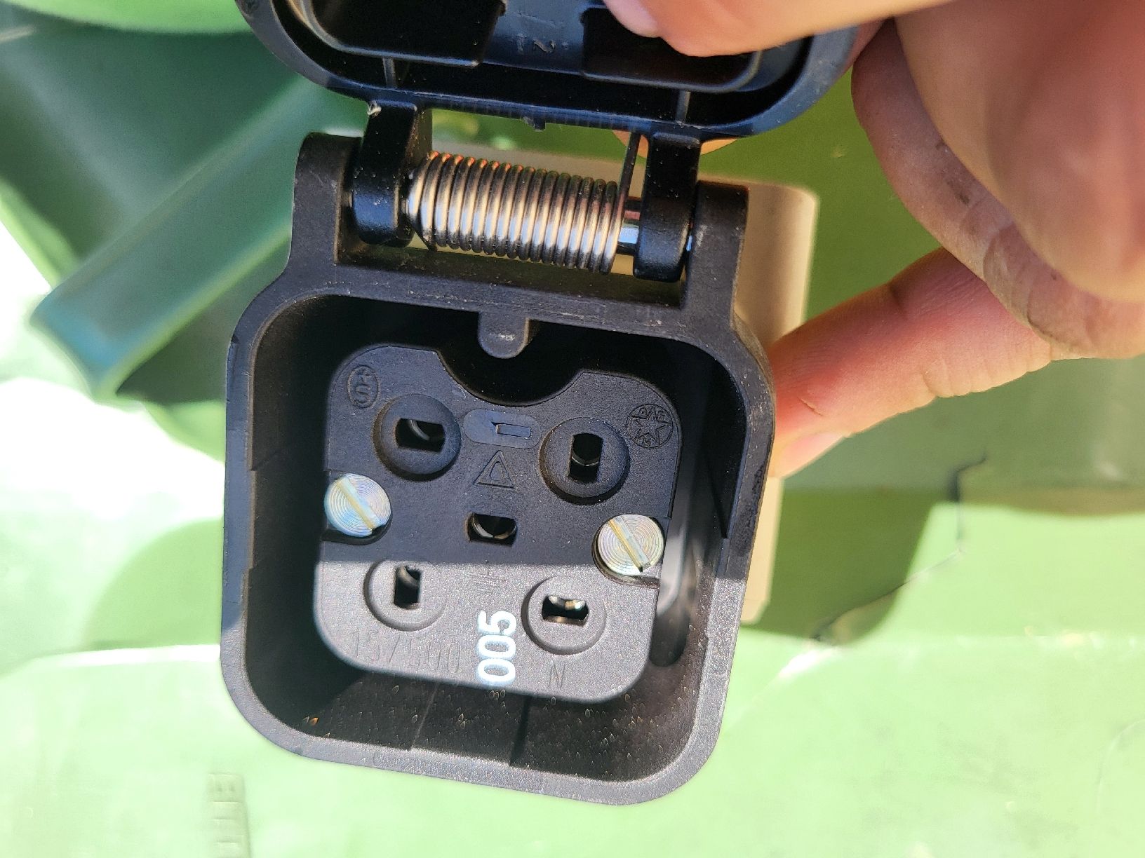 Spine: Neue j15 qand Steckdose   – Nuovo (secondo la descrizione) da Reichenburg venduto da Alles0