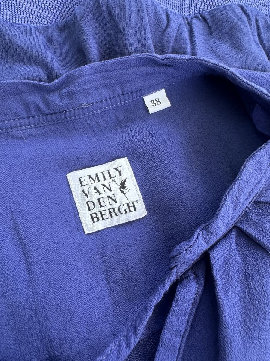 Emily van den Bergh Camicette: EMILY VAN DEN BERGH BLUSE / LANGARM-TOP Gr. 38 Blau – Usato da Baar venduto da AlicjasWunderland 3