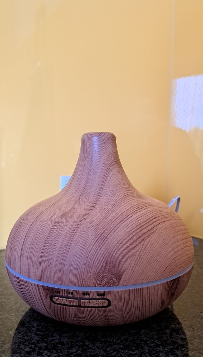 Duftöldiffusoren: Aroma Diffuser Holzoptik mit LED Beleuchtung  – Gebraucht aus Bremgarten AG von sil_g8jy 1