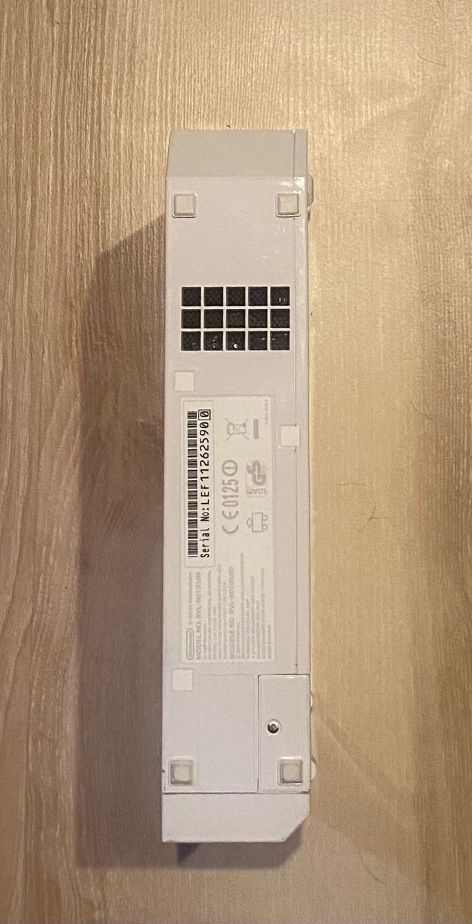 Nintendo Console: Nintendo Wii Konsole mit Zubehör – Usato da Bätterkinden venduto da nam_whz2 9