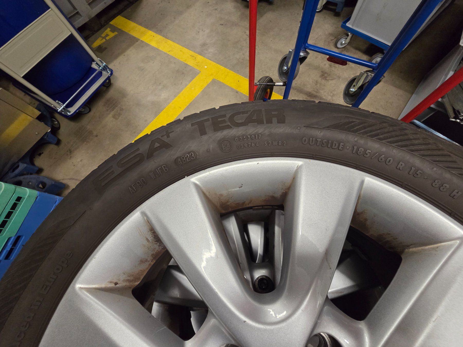 Hyundai Pneus & Kompletträder: Hyundai i20 Sommerräder – Gebraucht aus Fislisbach von adnan.arshad84 1