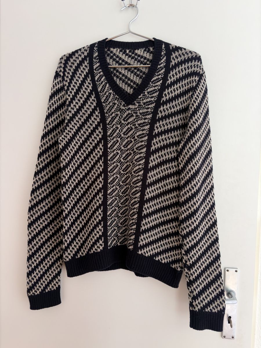Maglioni & Felpe: Prada SS15 cashmere v-neck 44 – Usato da Zürich venduto da ojr_x59l