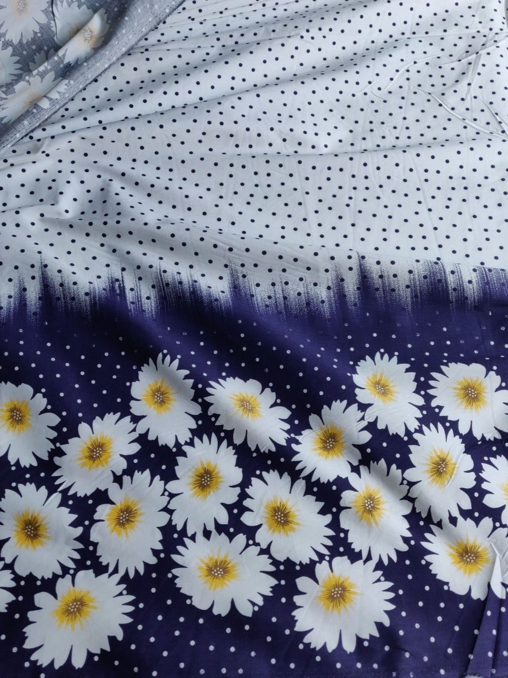 Stoffe: Ital. Baumwolle Popline Elastan 1.70x1.50m Chrysanthemen – Neu (gemäss Beschreibung) aus Lufingen von Voyager7 1