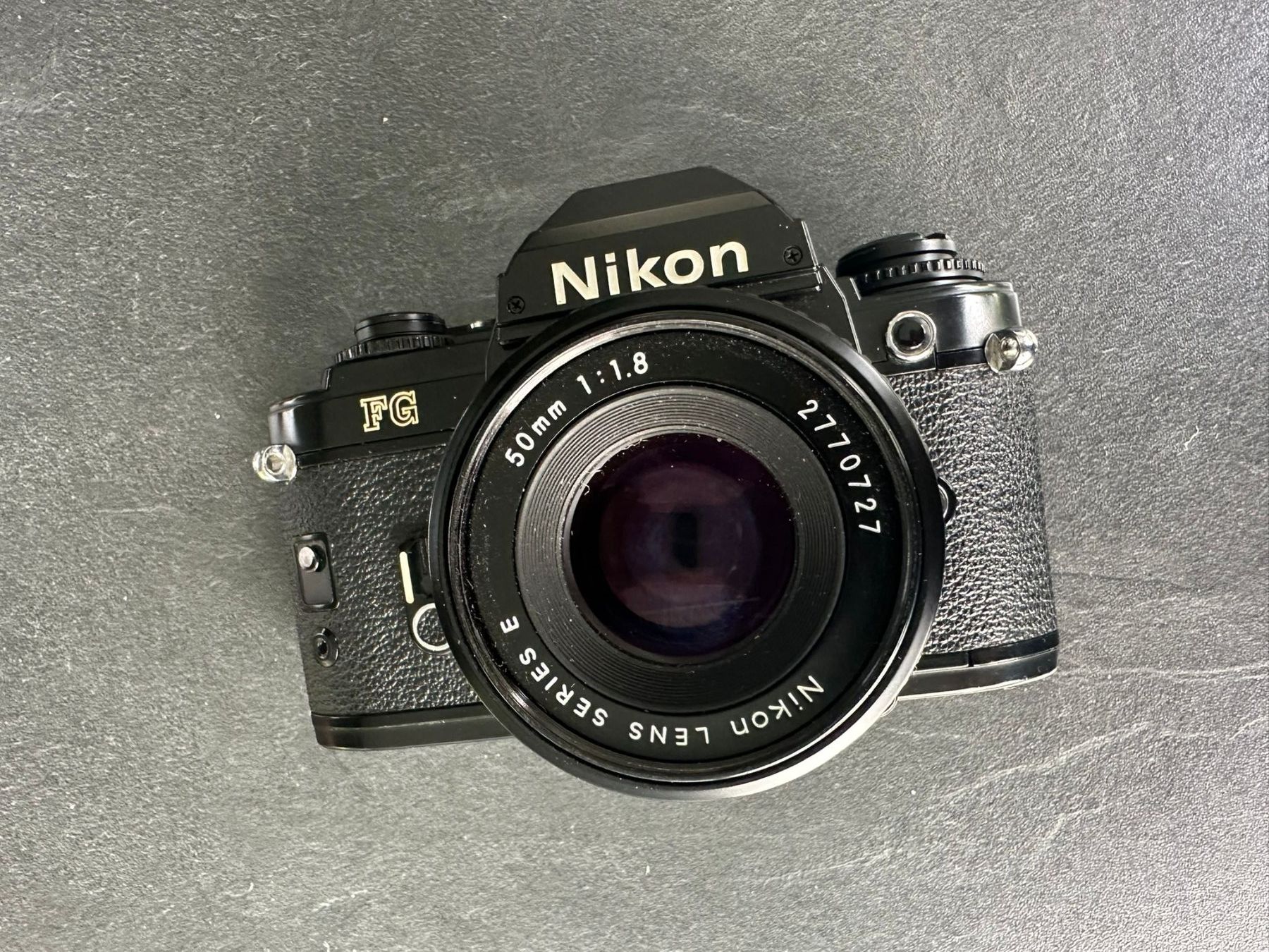 Nikon Fotocamera: Nikon FG  Spiegelreflexkamera – Usato da Burgdorf venduto da Apfel62 3