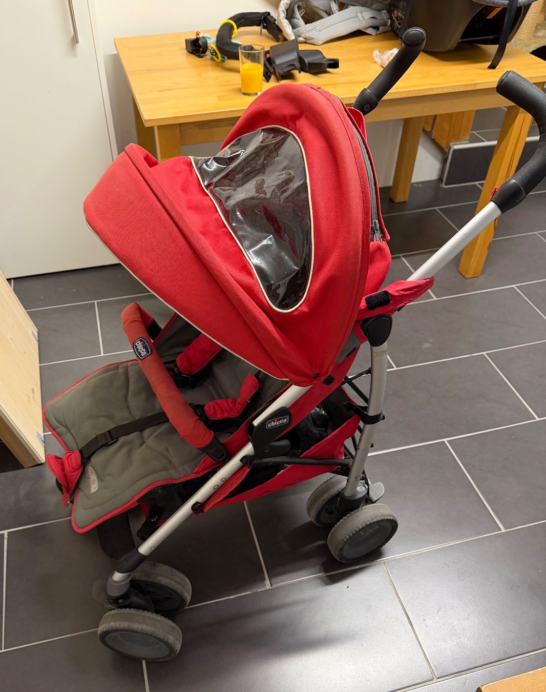 Chicco Carrozzine: Kinderwagen Chicco rot – Usato da Effretikon venduto da saliaulo 3