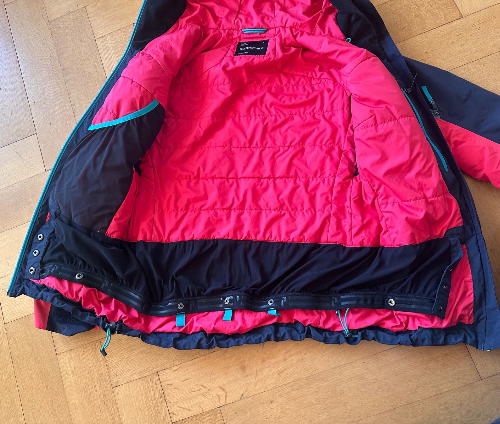 Peak Performance Jacken: Peak Performance Damen Jacke Gr. S – Gebraucht aus Zürich von vrenX 4