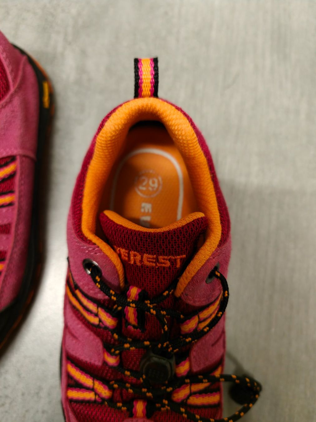 Everest Scarpe per ragazze: Turnschuh der Marke Everest - Gr. 29 – Usato da Kirchleerau venduto da hop82 2