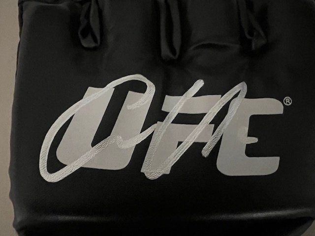 Autografi: Conor McGregor Signed UFC Glove In Display Case + COA – Nuovo (secondo la descrizione) da S. Pietro venduto da SORETOLO 3