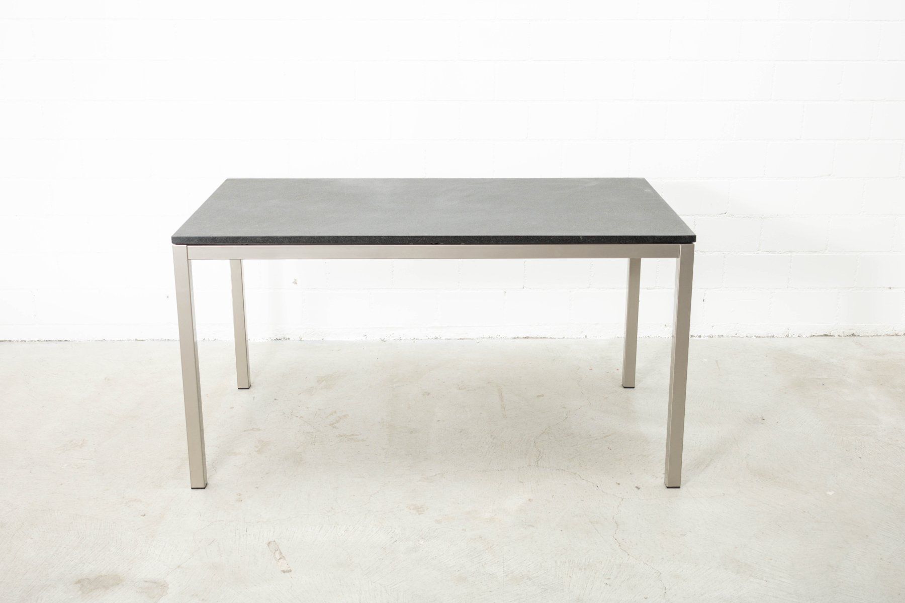 Tavoli: Edler Granittisch / Gartentisch 140 x 80 cm – Nuovo (secondo la descrizione) da Zürich venduto da ZuercherBrockenhaus