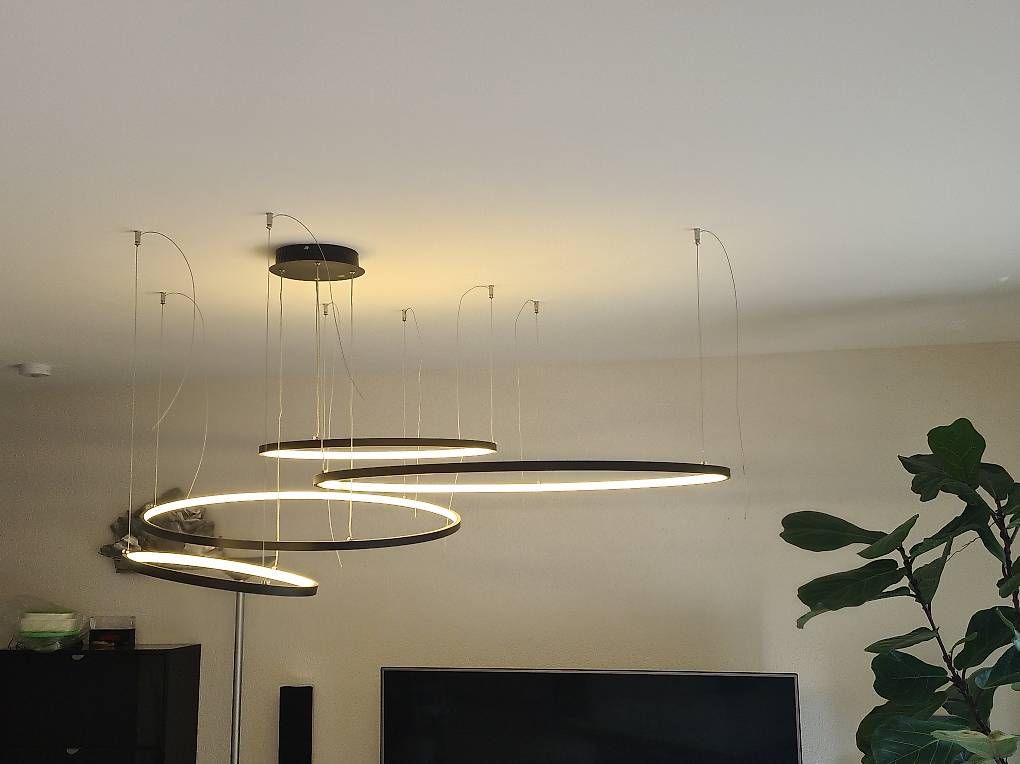 Lampade: Lustre LED  – Usato da Martigny venduto da AF99
