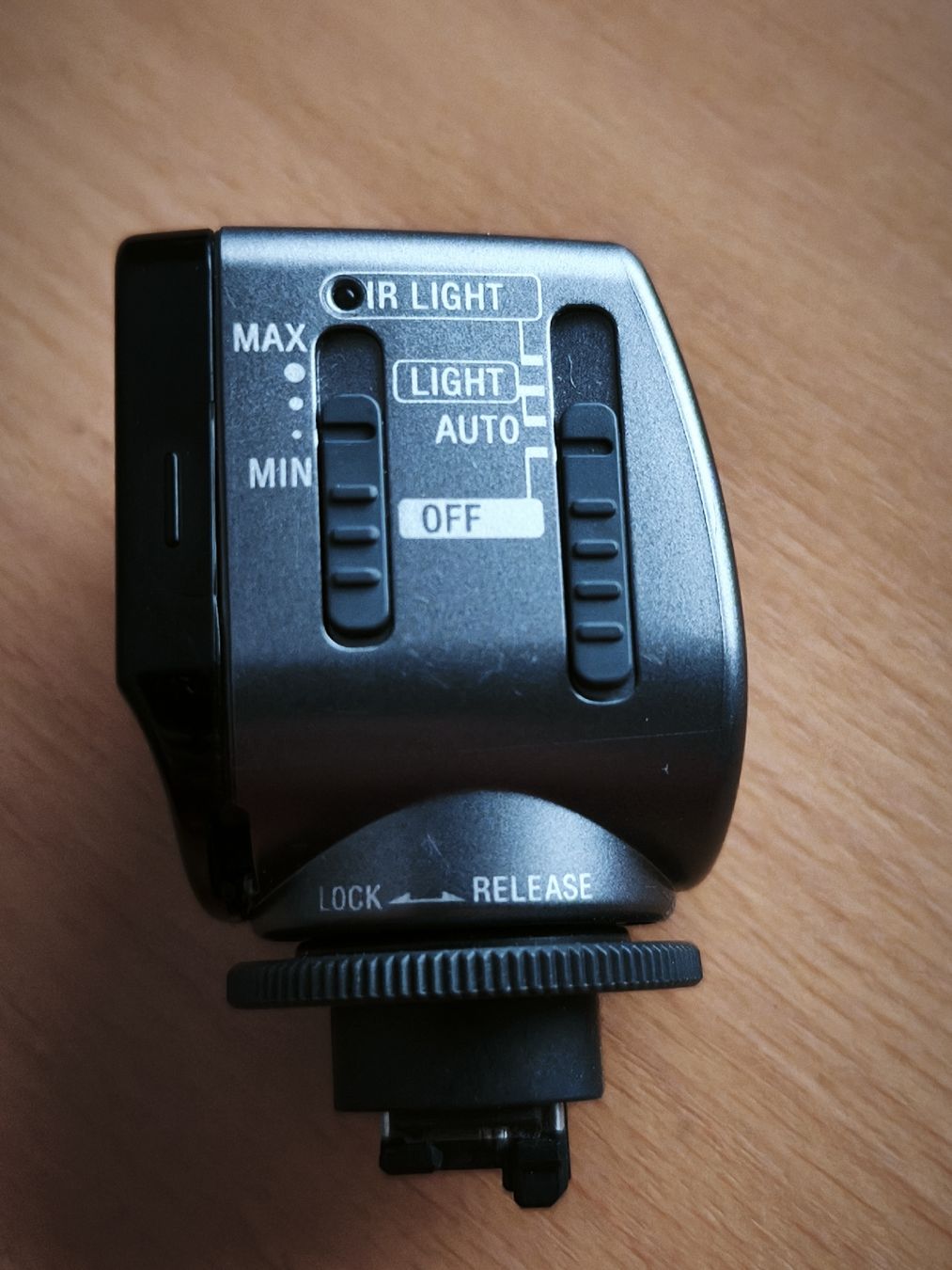 Lampade: Videoleuchte Sony HVL-HIRL – Usato da Maur venduto da Edsch 1