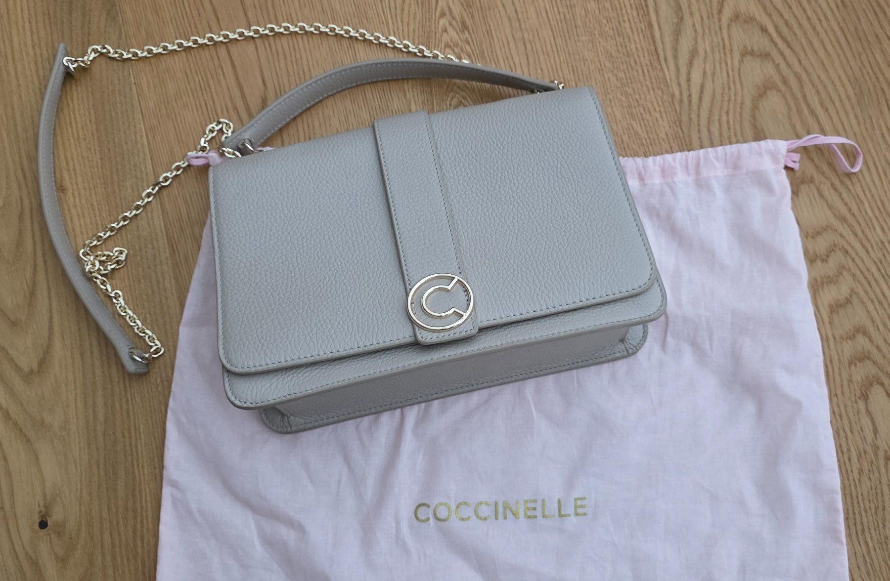Coccinelle Taschen für Damen: Handtasche Coccinelle beige – Gebraucht aus Stansstad von Sommer931