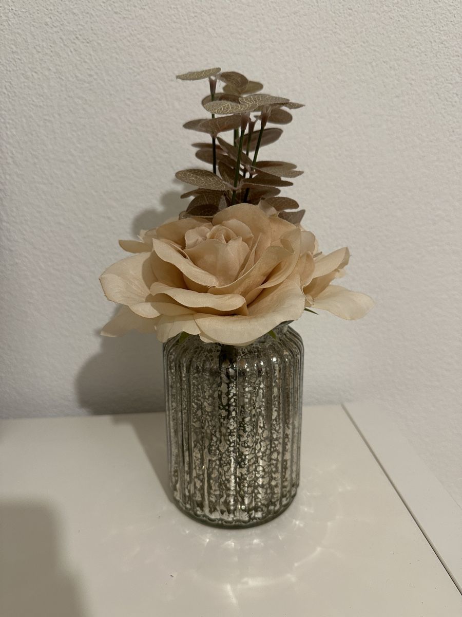 Tutte le decorazioni: Vase mit Kunstblumen – Usato da St. Gallen venduto da raphaela_99