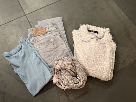 Marc Cain Set Jacke Hose T-Shirt und Schal, Grösse 1