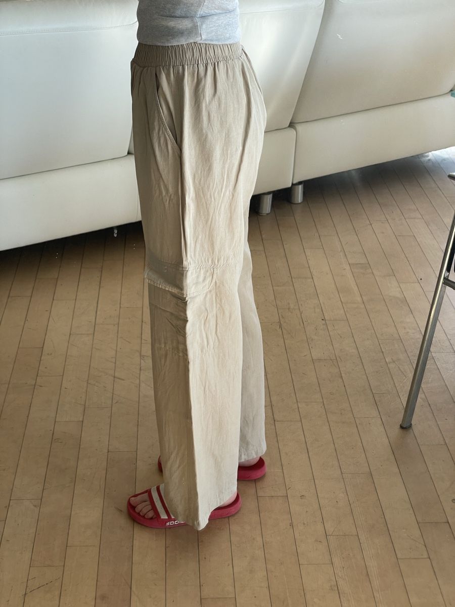 Bershka Pantaloni: Bershka beige Hose, Grösse S – Nuovo (secondo la descrizione) da Volketswil venduto da yar_c9dx 2