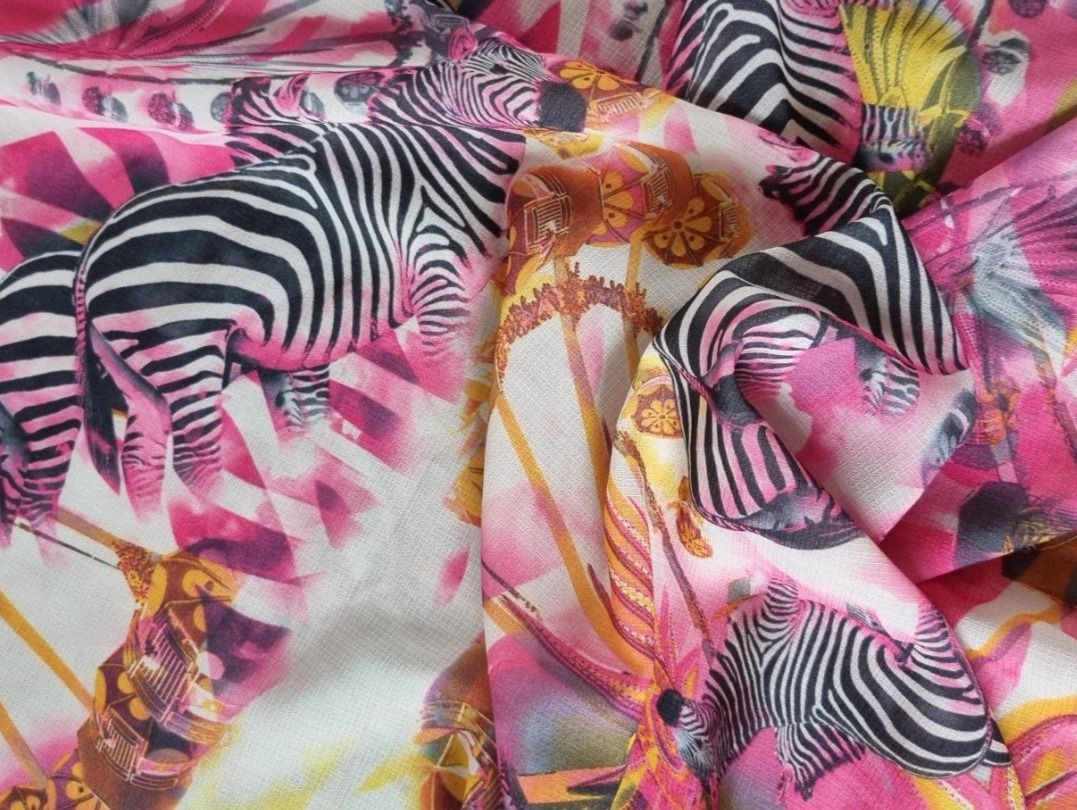 Tessuti: Stoff Crepè mit Zebra – Nuovo e nell'imballaggio originale da geroldswil venduto da Gumball1