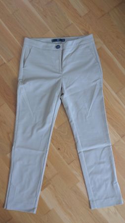 Mango 7/8 Stoffhose beige, Gr. 38 - ideal für den Sommer! 
