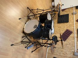 Drum Set Mapex mit Sabian Cymbals