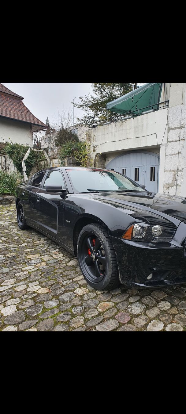 Dodge Automobili: Dodge Charger R/T 5.7l 2012 – Usato da Wenslingen venduto da Eyesore