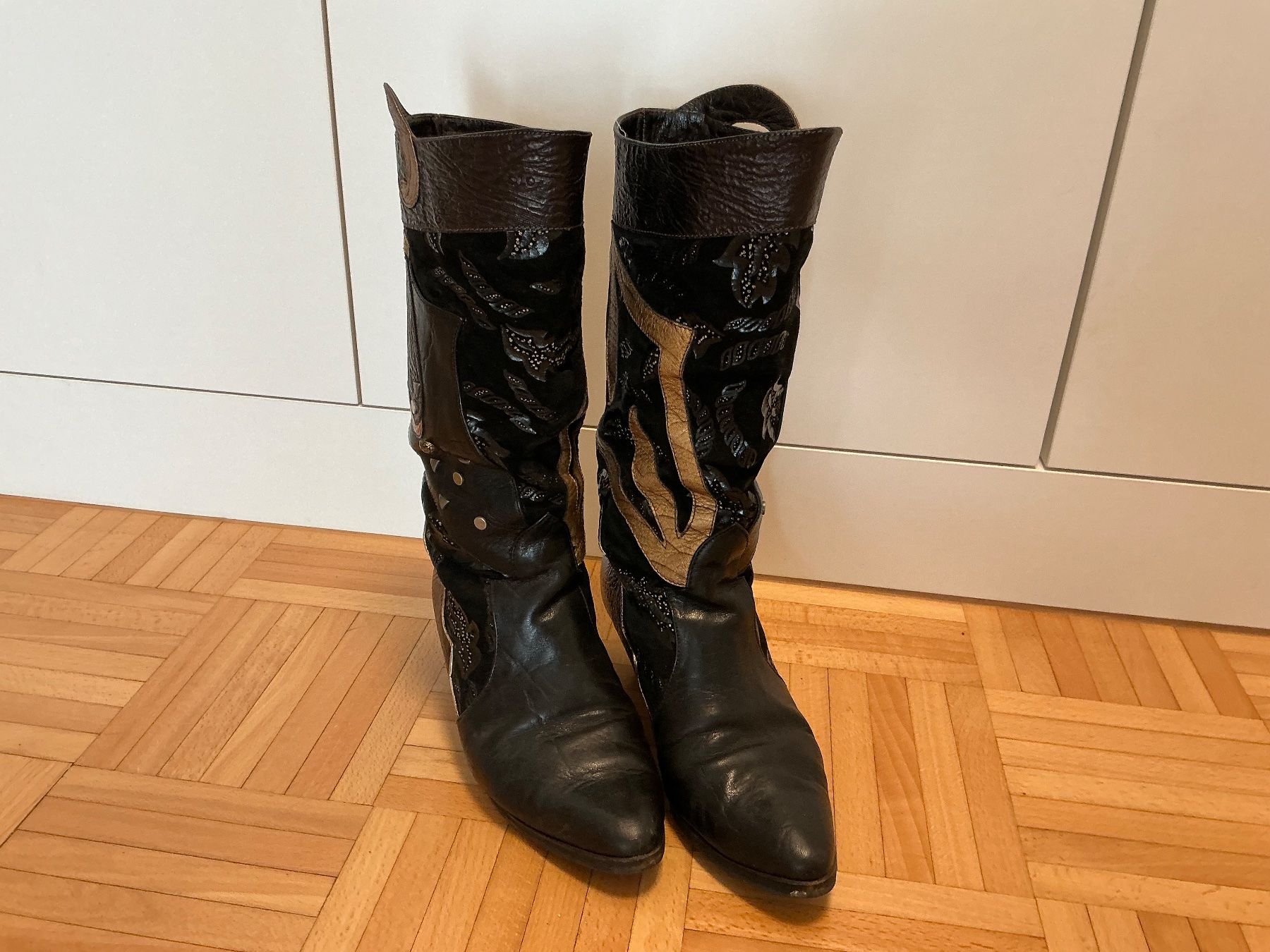 Scarpe da donna: Vintage Stiefel aus Leder, Grösse 36 – Usato da Zürich venduto da Mia712 1
