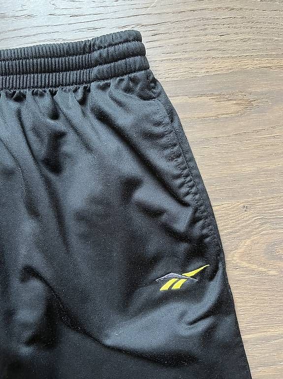 Pantaloni: Reebok Trainerhose – Usato da Luzern venduto da tro_b2v6 1