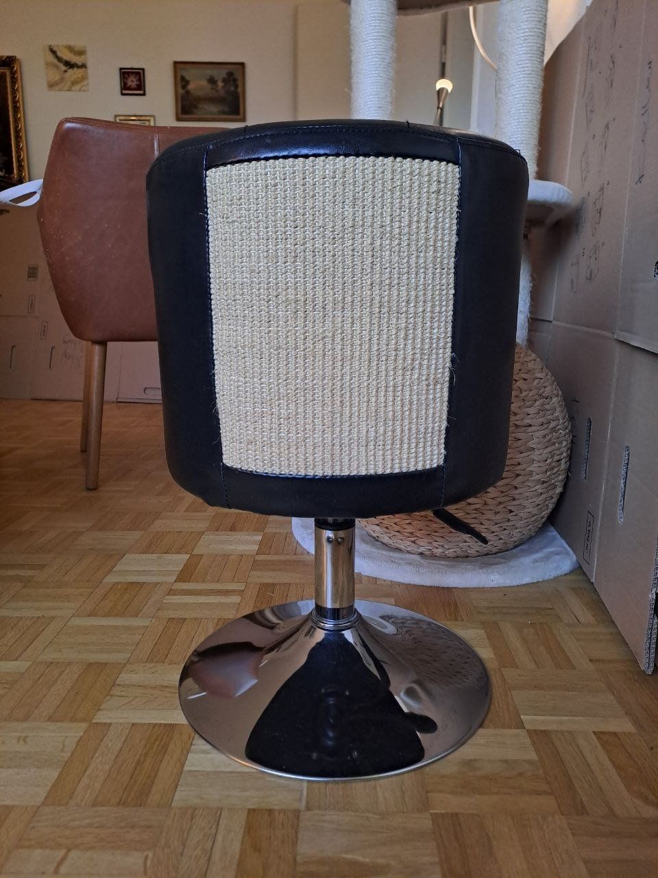Cucce & Letti: Barhocker / Hocker mit Katzenhöhle und Sisal – Usato da Zürich venduto da tulalitulala 3
