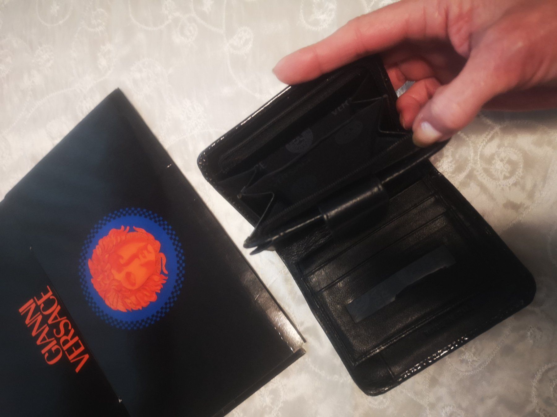 Versace Portamonete: GIANNI VERSACE Lackleder-Portemonnaie – Nuovo (secondo la descrizione) da Derendingen venduto da silverstone1961 4