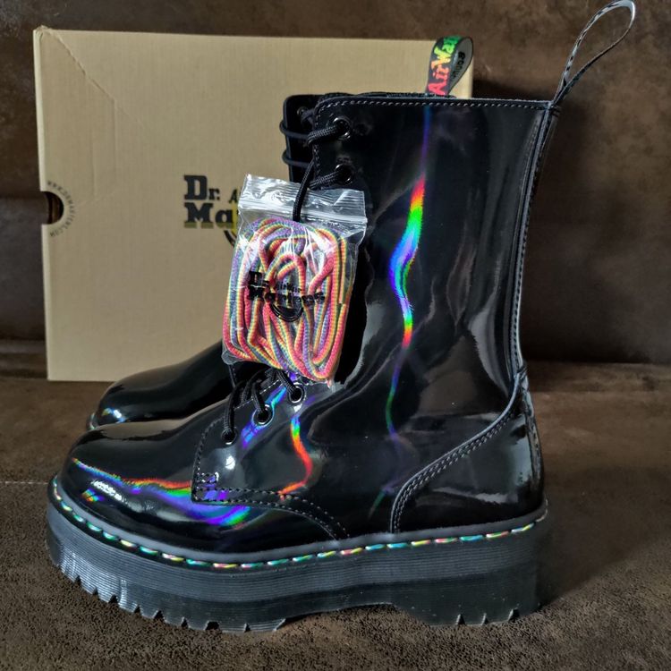 Dr martens rainbow hi sale