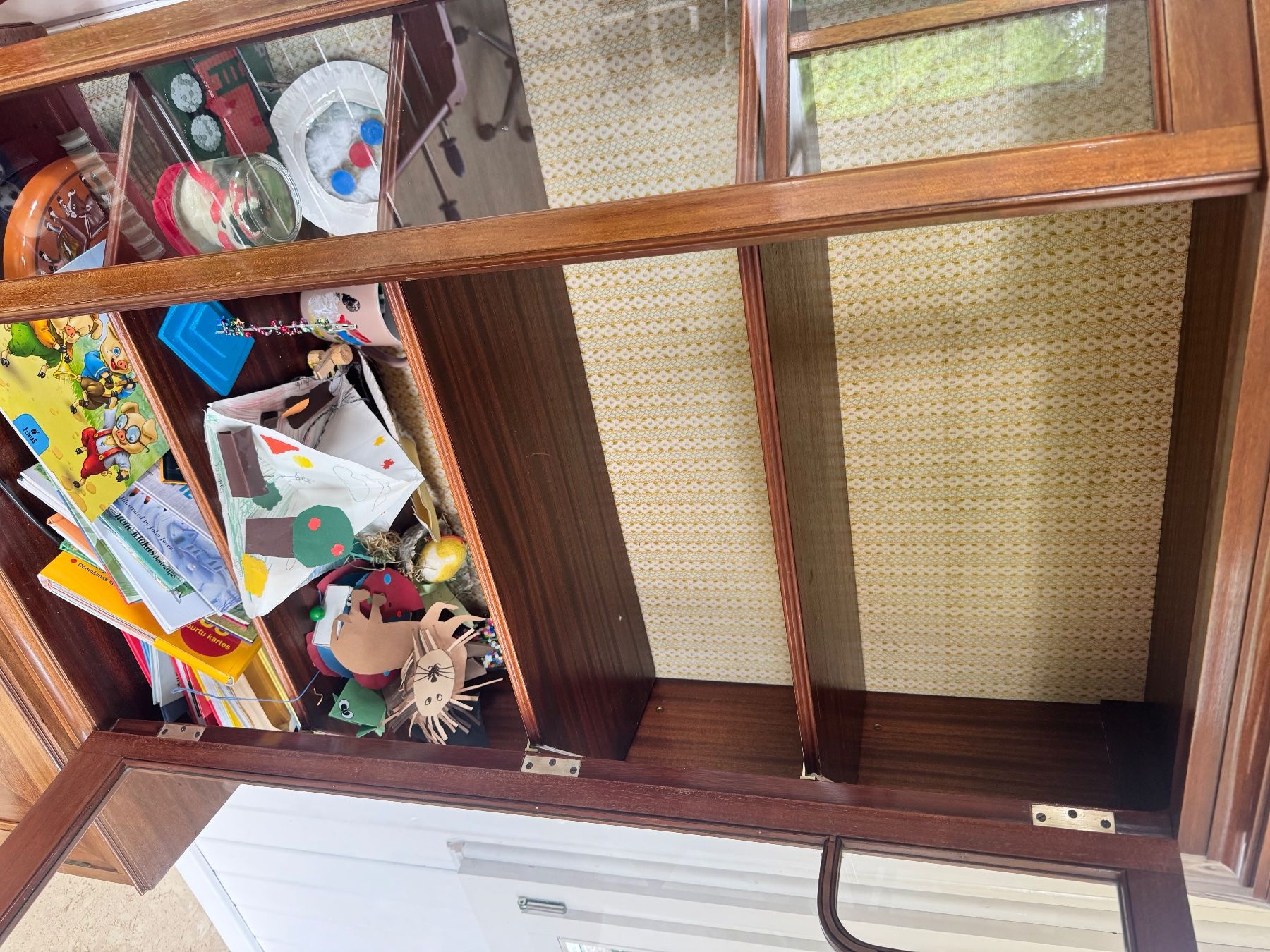 Vitrinen: Vintage Vitrine – Gebraucht aus Frutigen von LagzdinsM 3