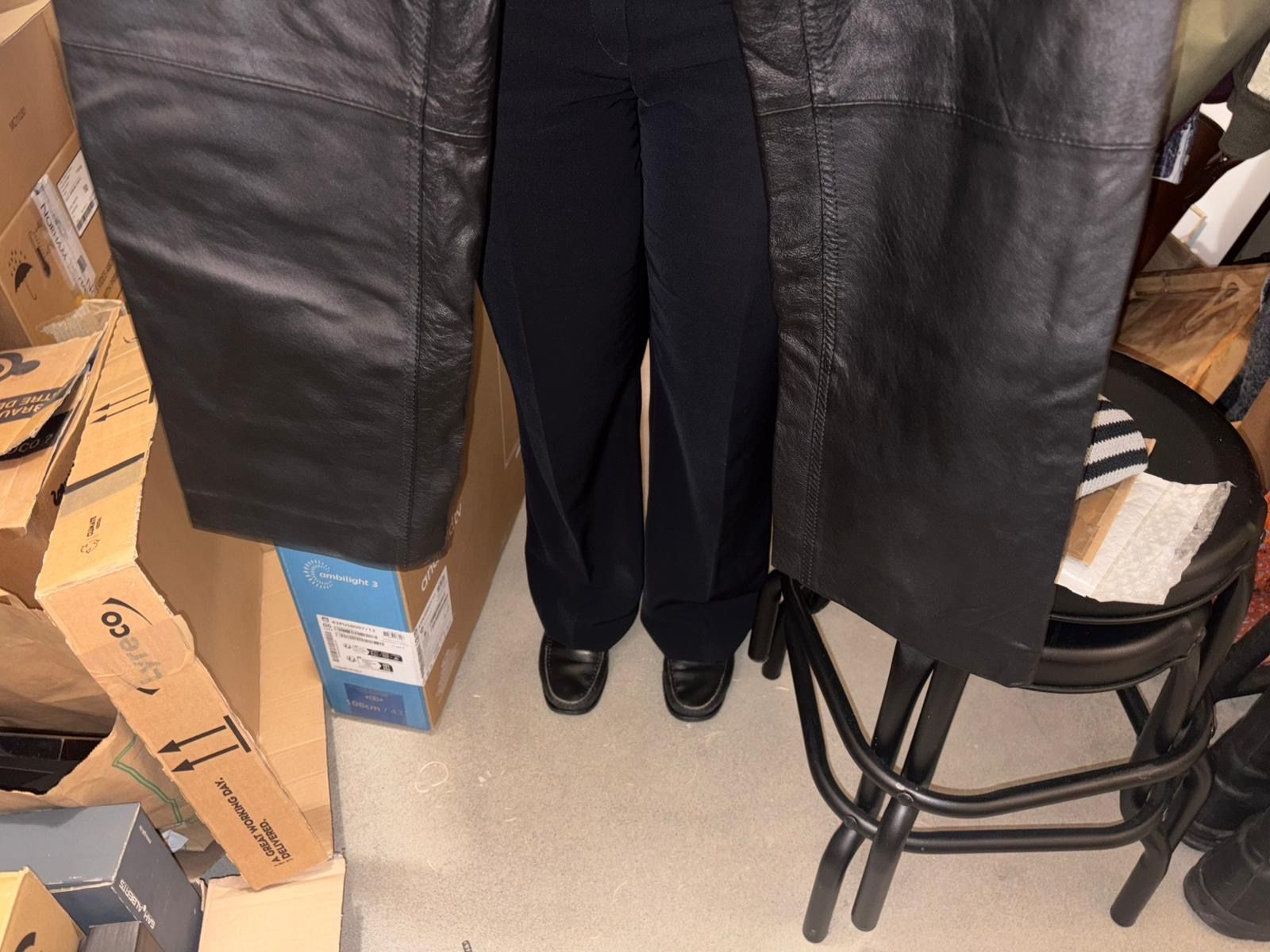 Pantaloni: Leather pants – Usato da Fribourg venduto da mariedw 4