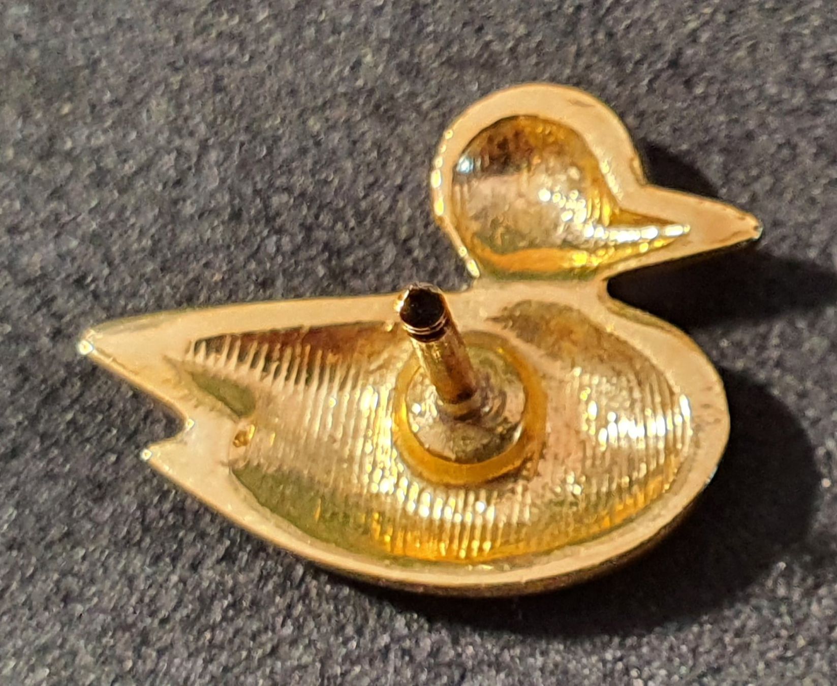 Placchette & Badge: GG388 - 3D Pin Ente – Usato da Reinach BL venduto da Boston-Verkauf 1