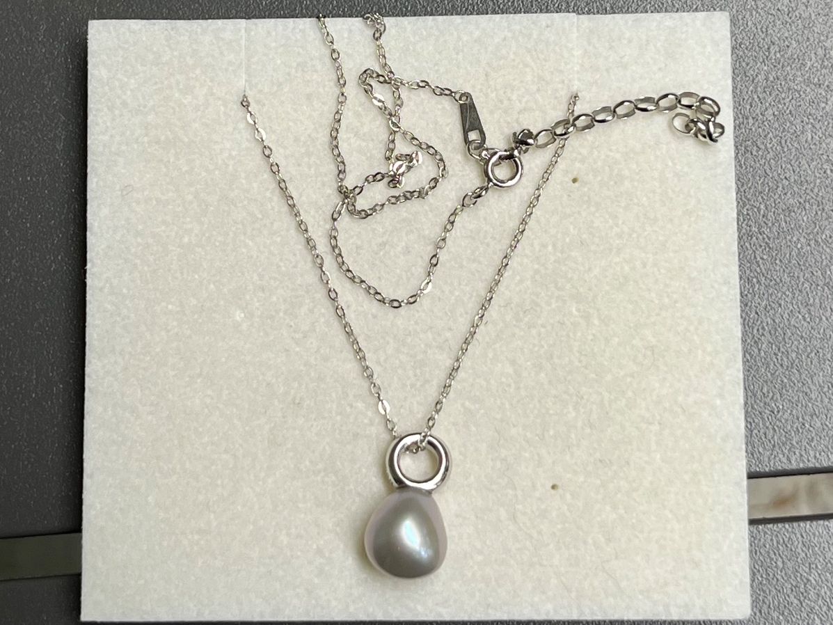 Perles (synthétiques): Silberkette mit Süsswasserperle – Neuf (Voir description) à Basel par wuyo