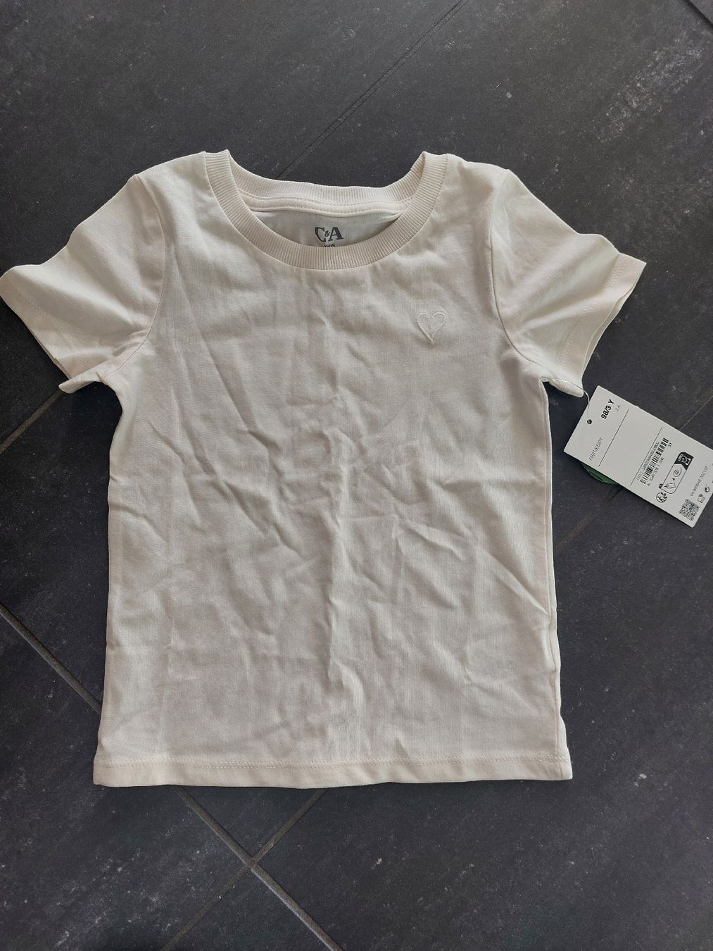C&A Camicie, T-shirt & Polo: 2x Kinder Shirt Grösse 98 / 3 Jahre – Nuovo (secondo la descrizione) da Siebnen venduto da LastChanc2 1