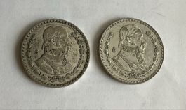 2 Stück un Peso Silbermünzen 1962, 1966