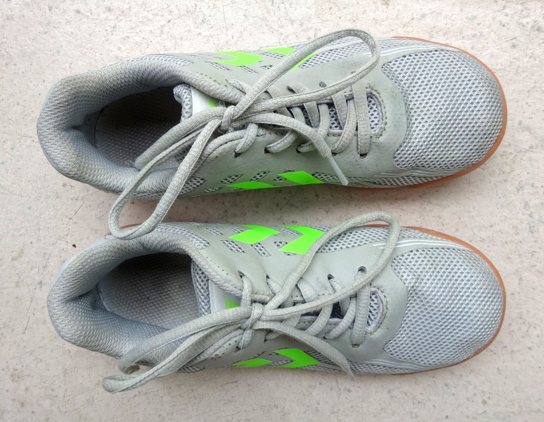 Hummel Scarpe da uomo: Hummel Turnschuh Gr. 36 – Usato da Luzern venduto da Simsam567 2