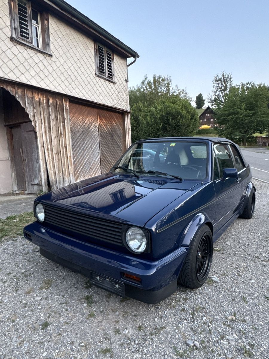 VW Autos: Vw Golf 1 Cabrio – D'occasion à Ganterschwil par CHERRYCO-04