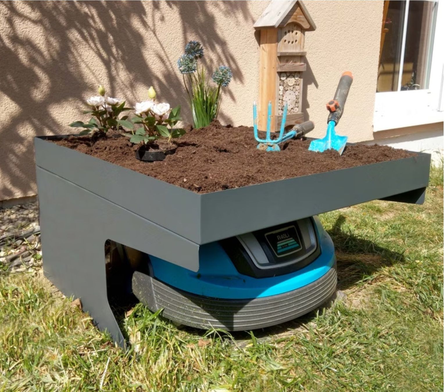 Rifugi: Mähroboter Garage - Gardena, Worx, Husqvarna, Bosch, Segway – Nuovo (secondo la descrizione) da Othmarsingen venduto da dali70