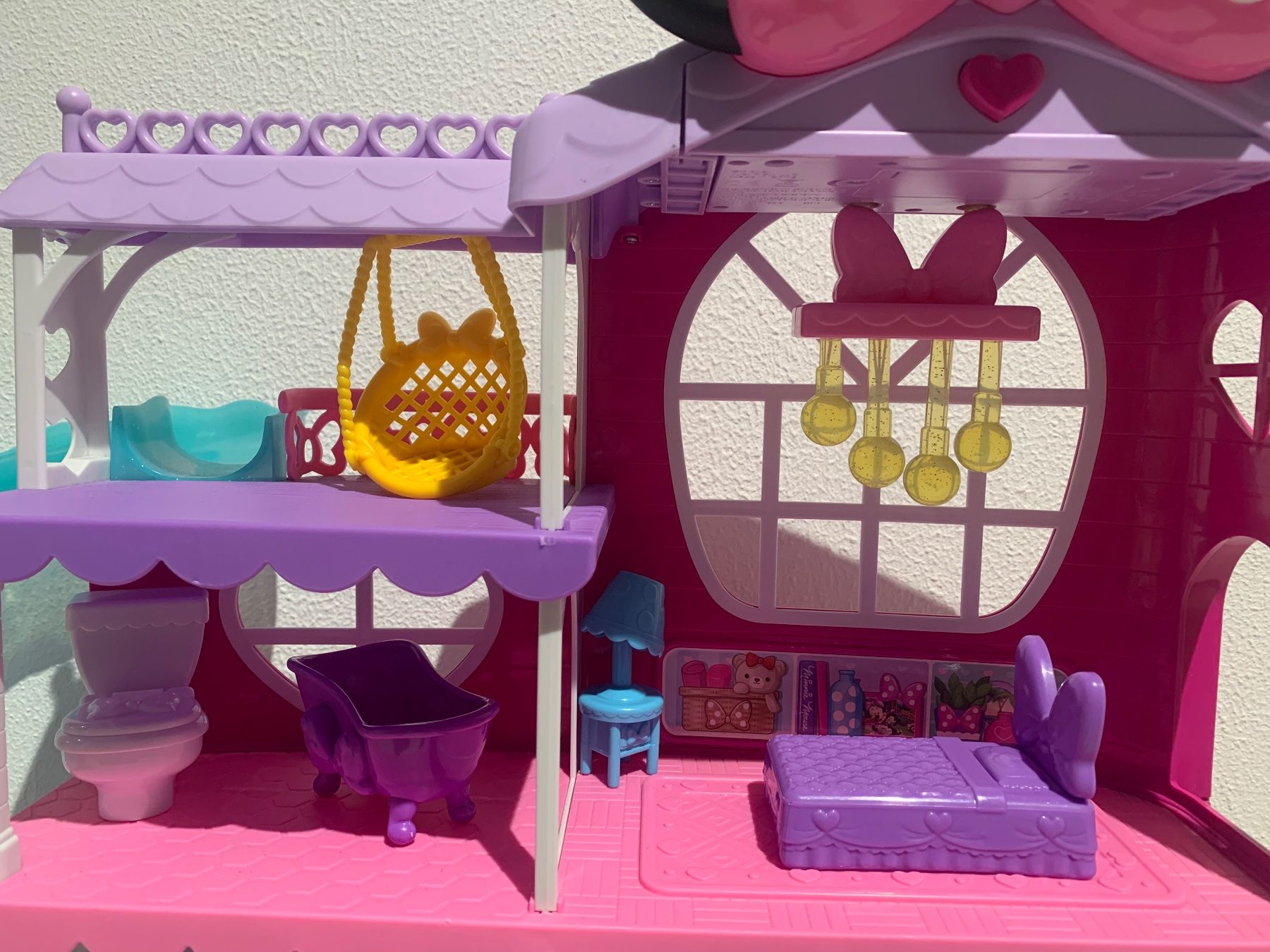 Spielzeuge: Minnie Mouse Haus mit Licht und Ton – Gebraucht aus Faoug von Rbamby 2