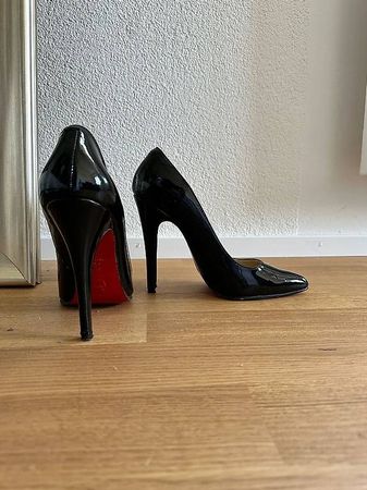 Christian Louboutin Schuhe Grösse 38