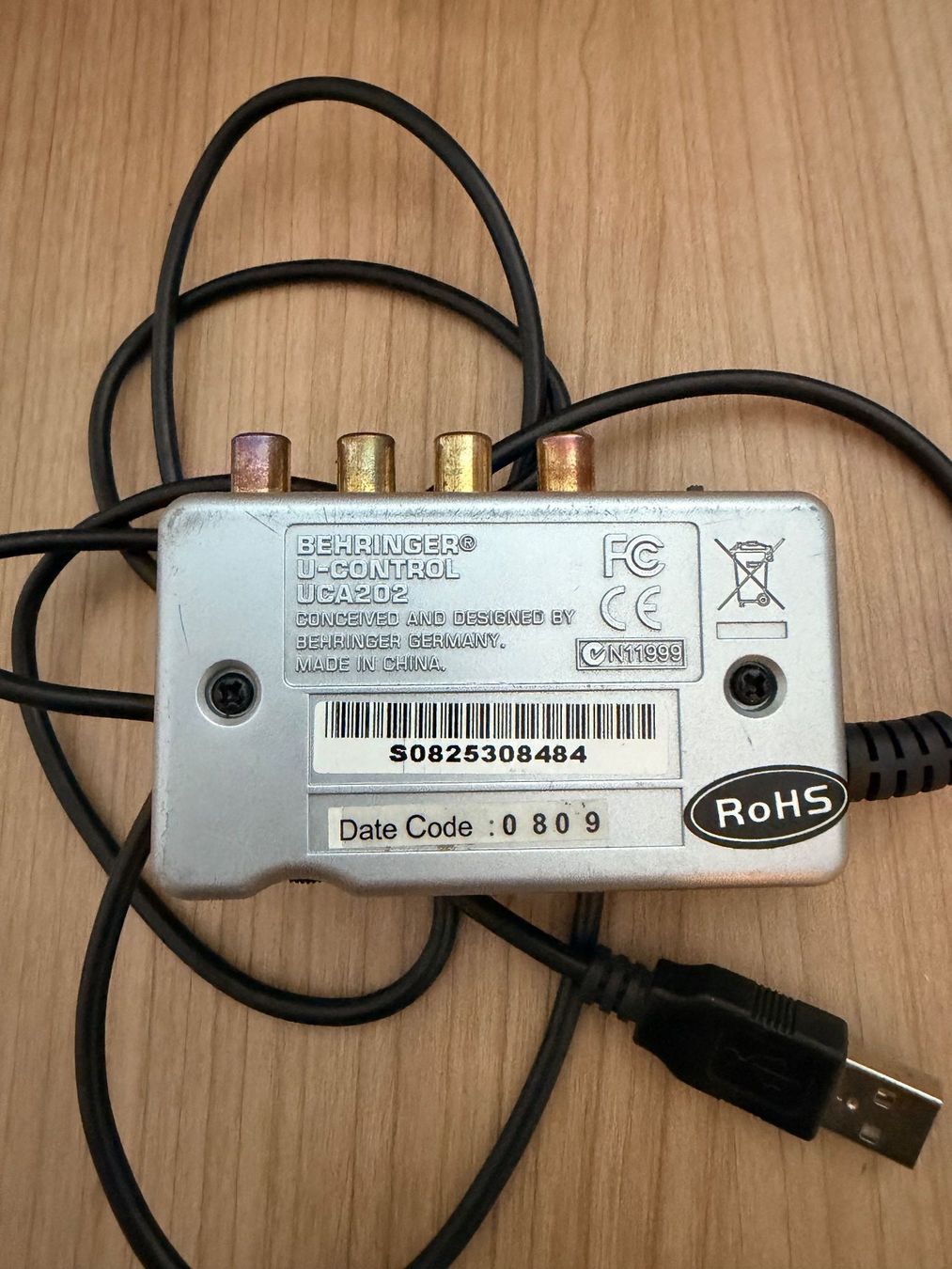 Behringer Attrezzatura per studi di registrazione: Interface audio Behringer U-Control UCA202 occasion – Usato da Gampelen venduto da Jay_23 1