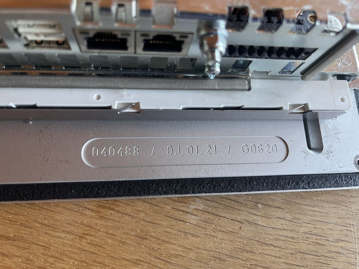 Beckhoff PCs: Beckhoff CP6202-0001-0000 Panel PC 15” tactile – défectueux – Defekt aus Courtetelle von Adonia4 8