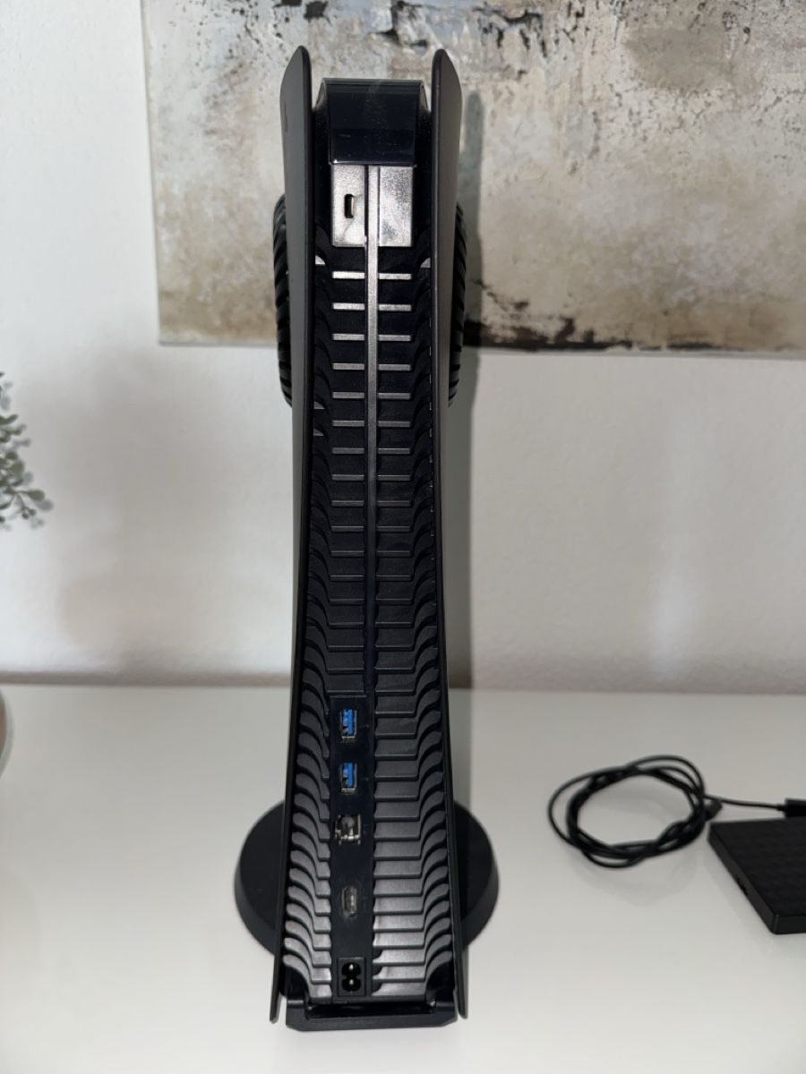 Sony Console: PS5 (Schwarz) 3TB Speicher 2 Controller – Usato da Kerzers venduto da -.-Jesus-.- 3