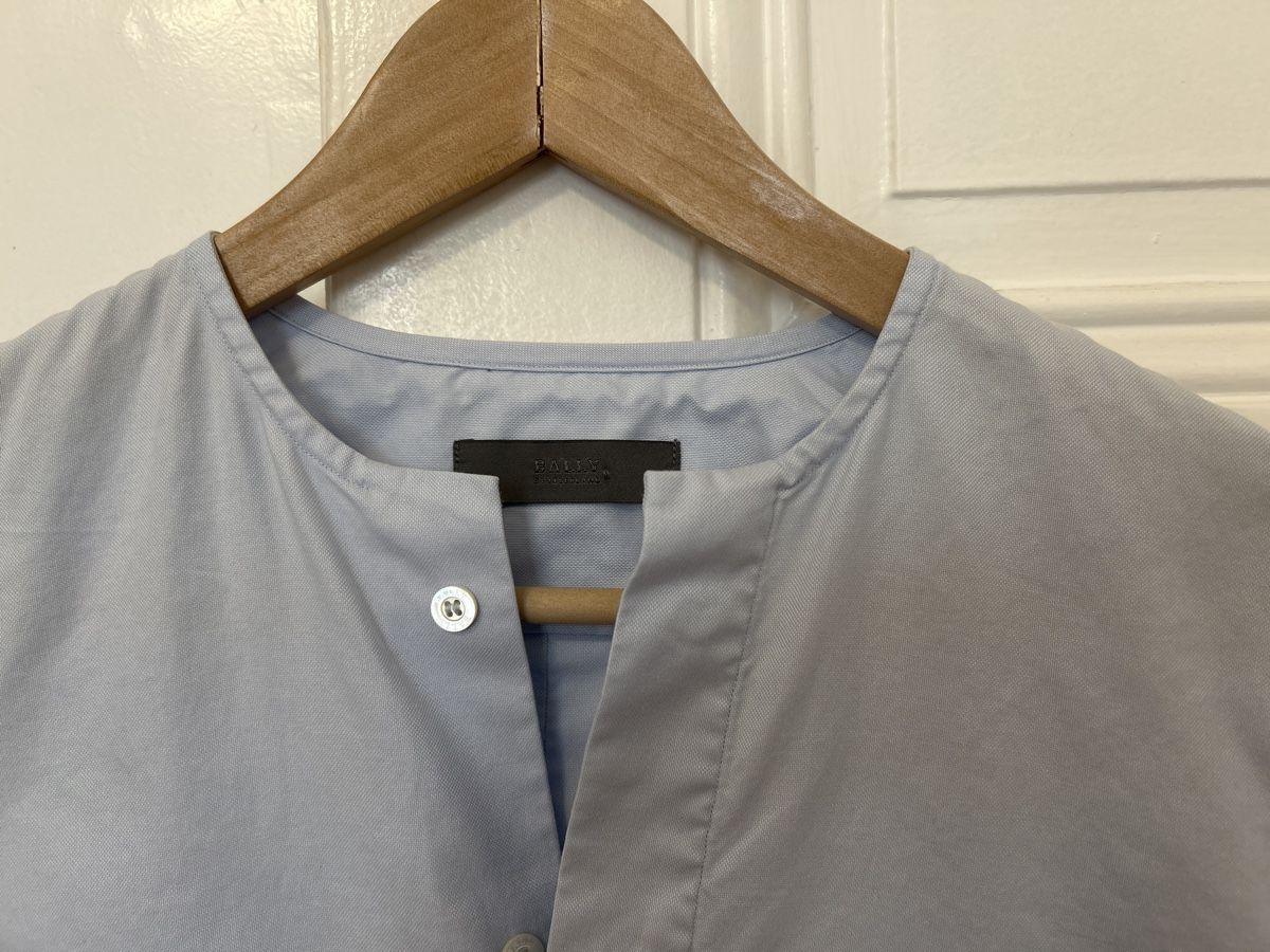 Bally Blusen: BALLY Collarless Shirt Light Blue sz34 – Neu (gemäss Beschreibung) aus Genève von TreasureChest 1