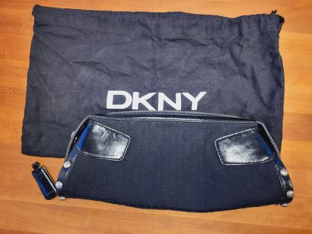 DKNY Abendtasche Clutch schwarz Nieten