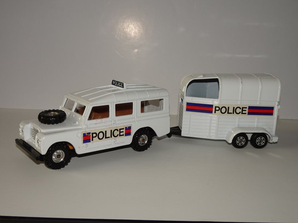 Corgi Toys 1/38 – Land Rover 109 Police (Die-cast, Avec Boîte)