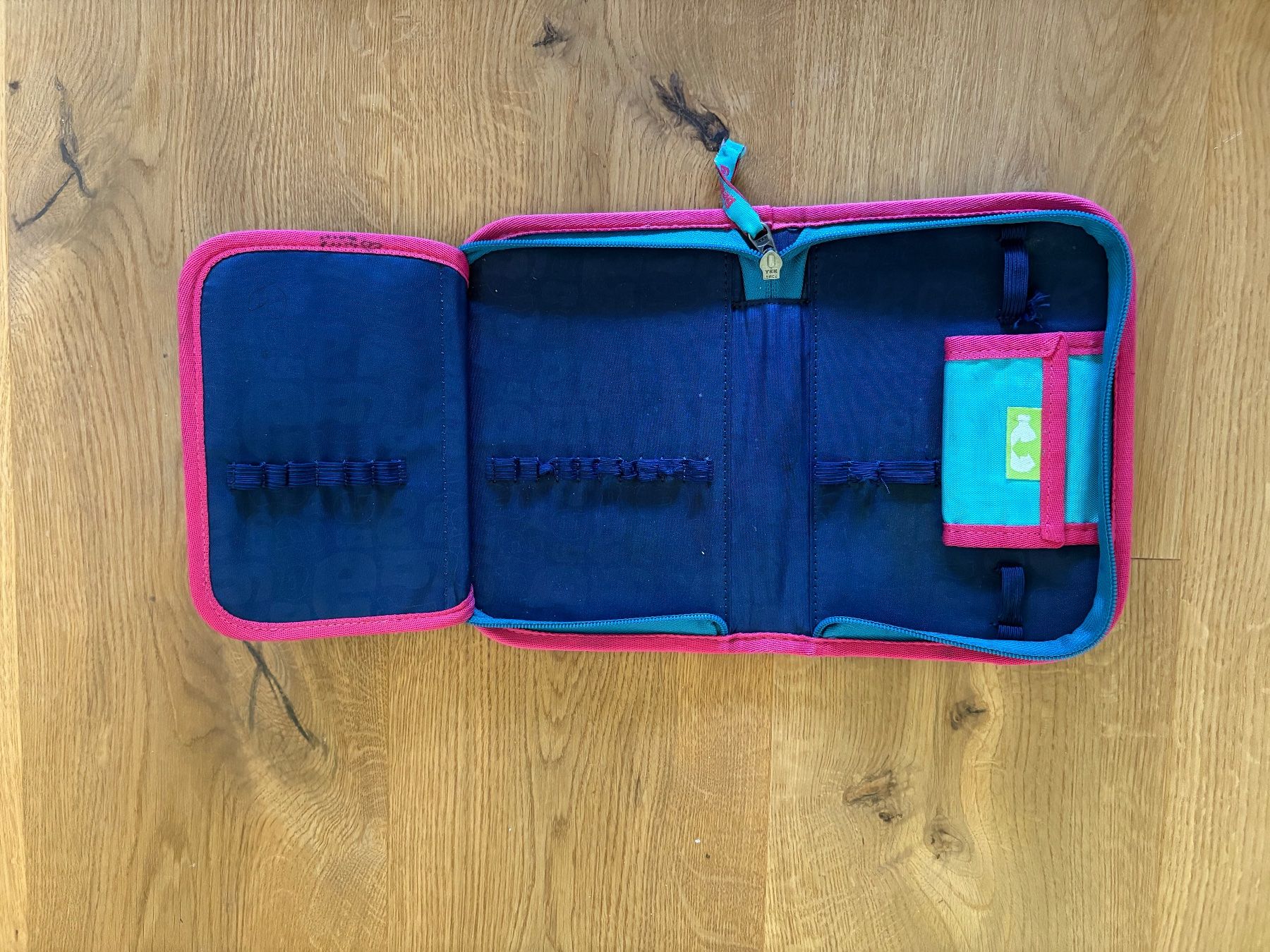 Ergobag Rucksäcke: Ergobag Schulrucksack inkl. Etui – Gebraucht aus Fraubrunnen von waddle 7