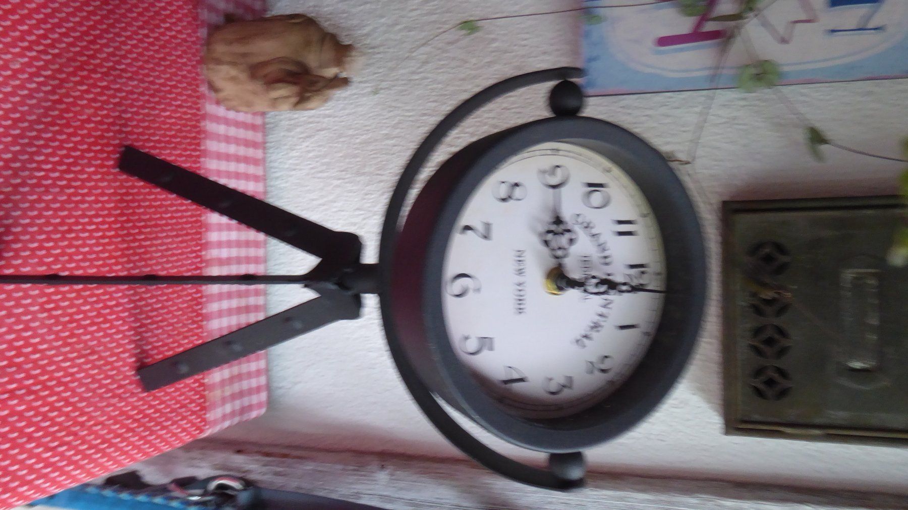 Uhren: Vintage Uhr auf Stativ Beinen – Gebraucht aus Sargans von Benziner 5