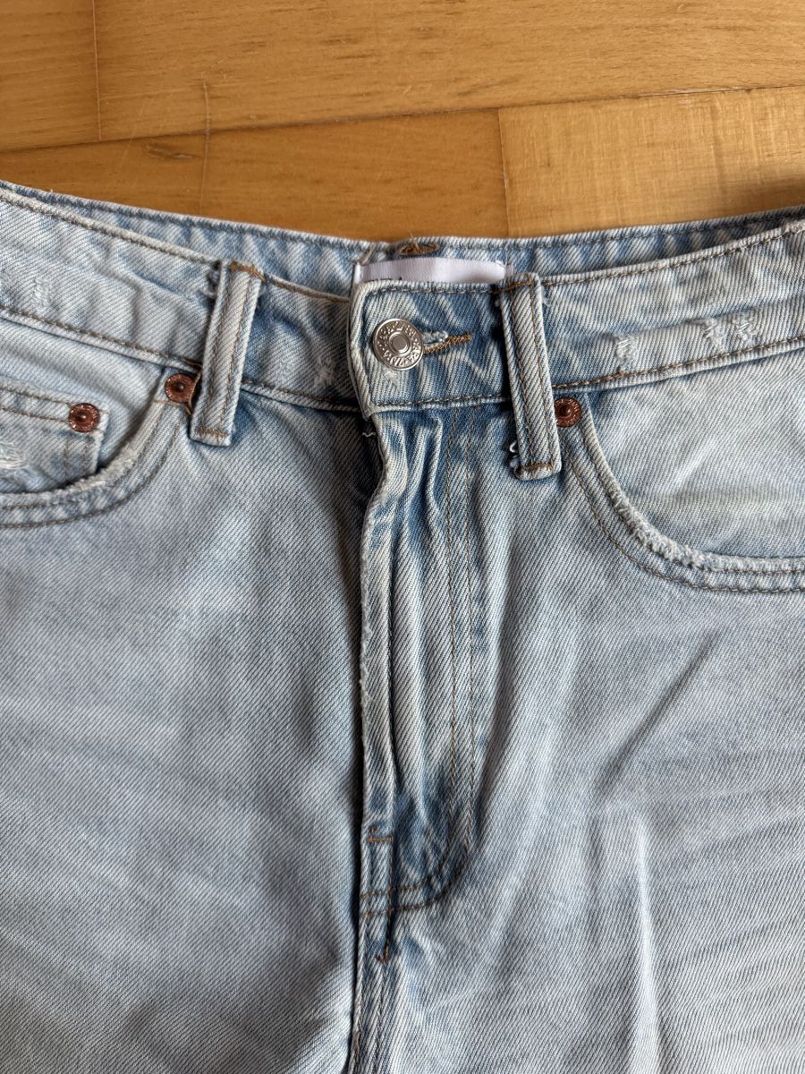 Zara Hosen: Shorts – Neu (gemäss Beschreibung) aus Turgi von eiiinalem 2